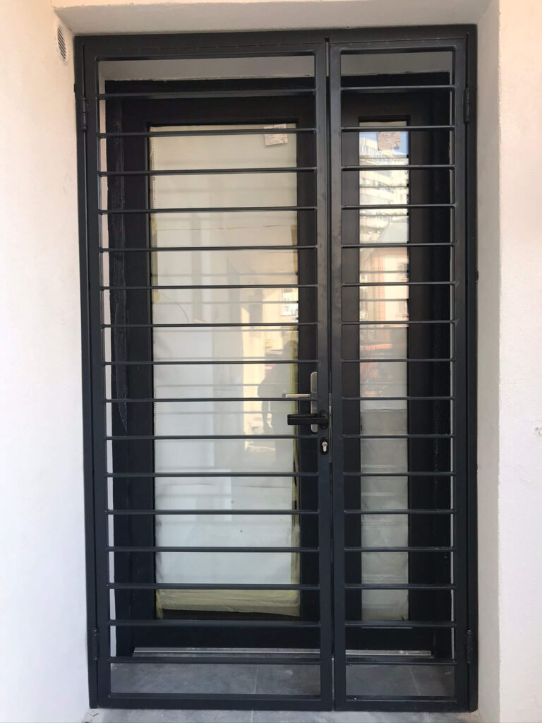 Deschide galeria proiectului