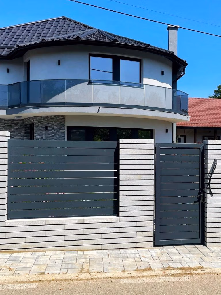 Deschide galeria proiectului