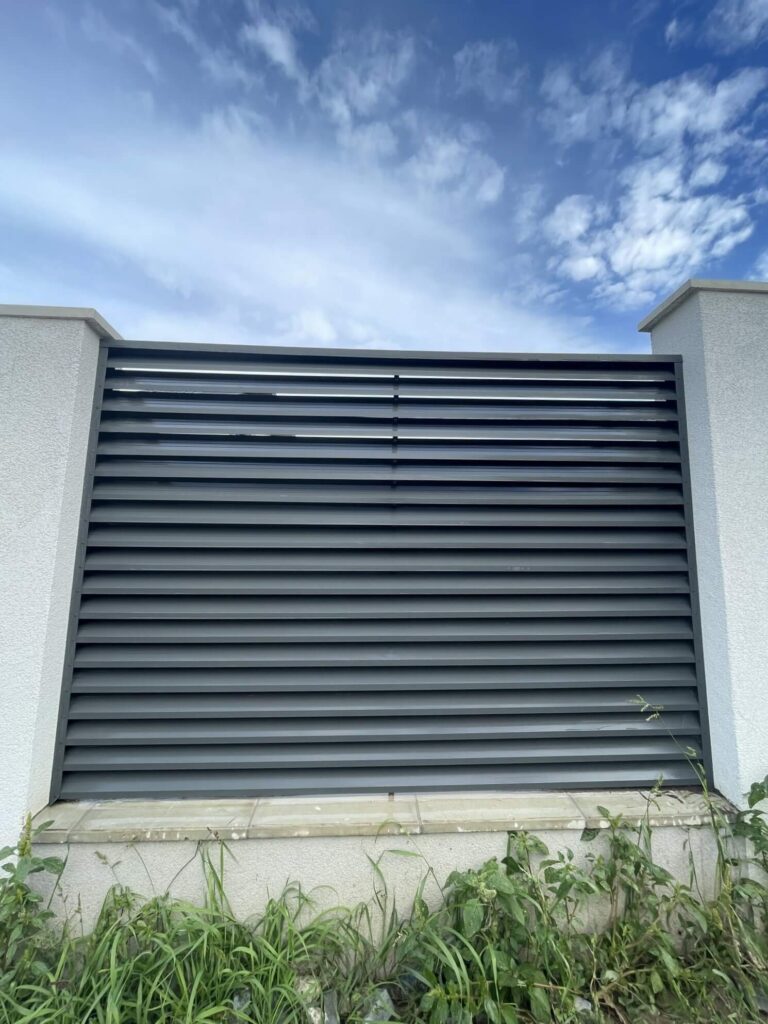 Deschide galeria proiectului